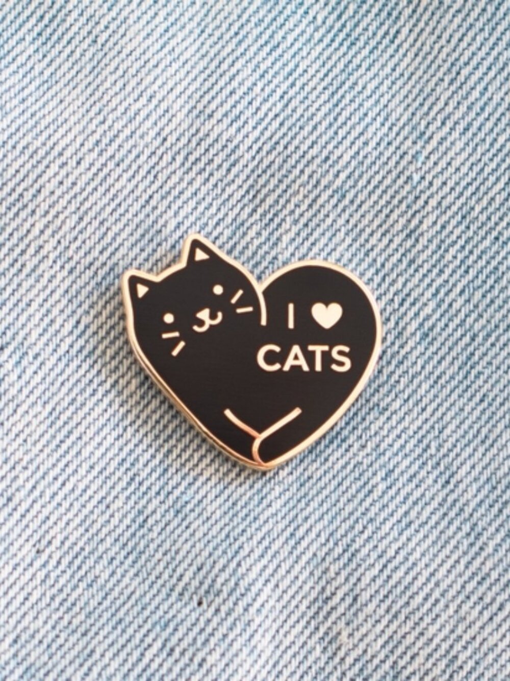 Black I love cats pin